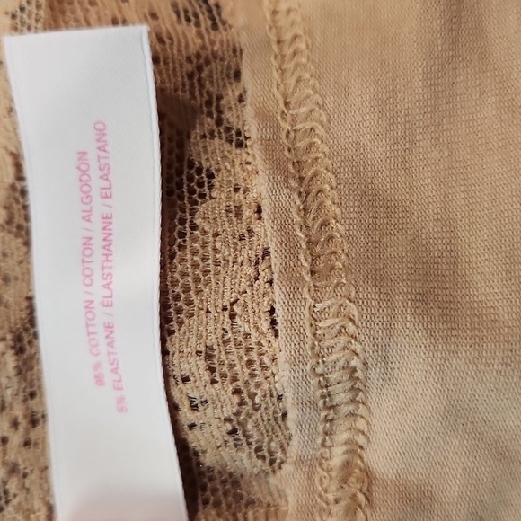 Victoria's Secret Lace Accent Low Rise Hip Hugger - Picture 5 of 5